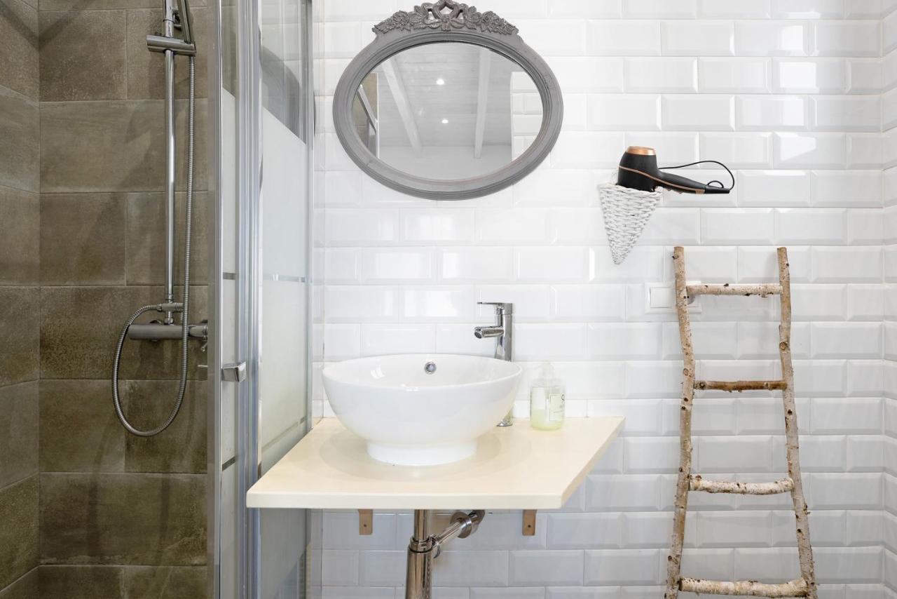 Estudio Marta โกนิล เด ลาฟรอนเตรา ภายนอก รูปภาพ